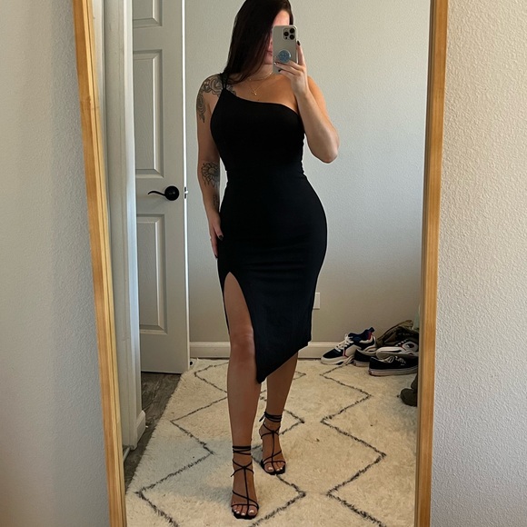 Hello Molly Dresses & Skirts - Hello Molly midi dress